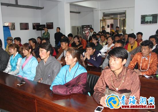 青海电大藏文计算机技术实训基地已揭牌成立_