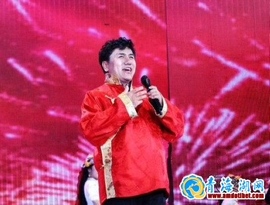 藏族帕瓦罗蒂多吉次仁