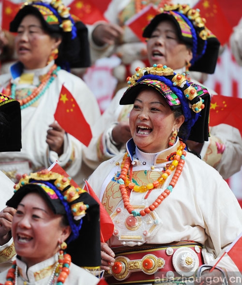 阿坝州举行“三八”国际劳动妇女节歌咏比赛