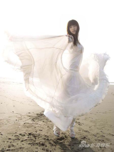 阿兰亮相浙江跨年首唱动画主题曲(组图)