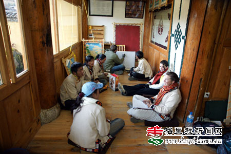 在香格里拉传承民族文化