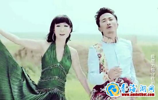 完玛三智红月对唱都市草原情歌《火焰爱情》 完玛三智红月对唱都市草原情歌《火焰爱情》