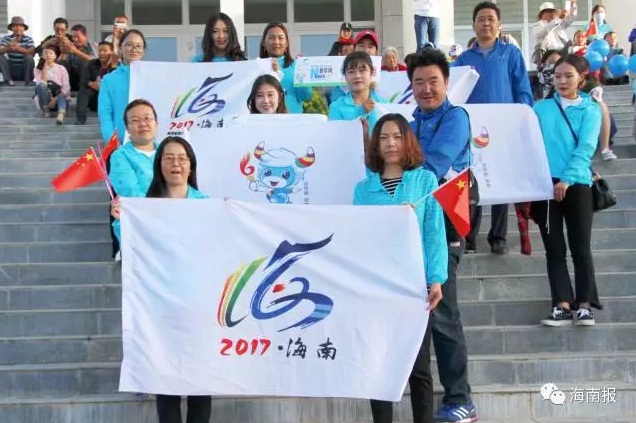 海南州共和县上演“快闪”为本届民运会造势
