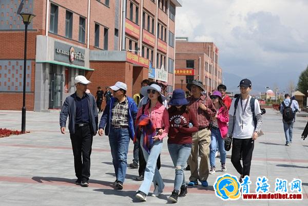 中国西藏杂志社采访组赴海西州采访圆满结束