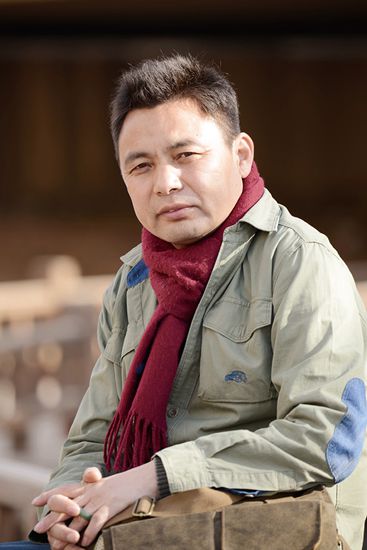 专访文学翻译家龙仁青
