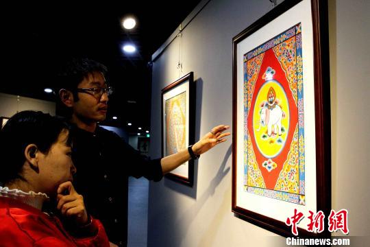 藏式建筑绚烂彩绘文化《吉祥彩绘》青海开展