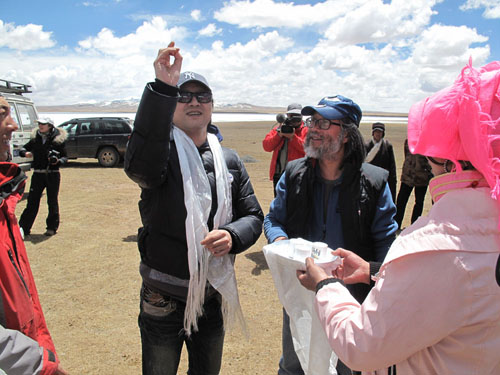 歌手汪峰在黄河源启动“斑头雁守护活动”