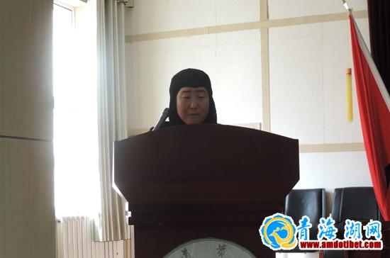 海南州举办“创业创新巾帼行 脱贫攻坚展风采”巡回报告会