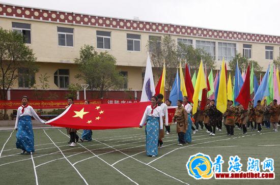 迎六十州庆贺“六一”